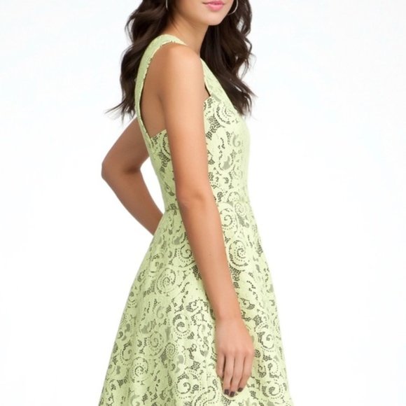 bebe Dresses & Skirts - BEBE Sunny Lemon lace dress size S